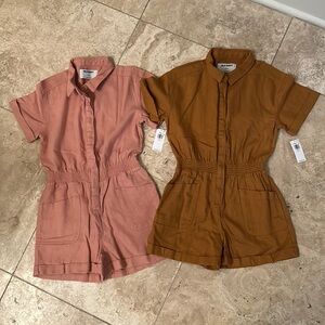 2 button front Old Navy girls rompers - size small (6-7)